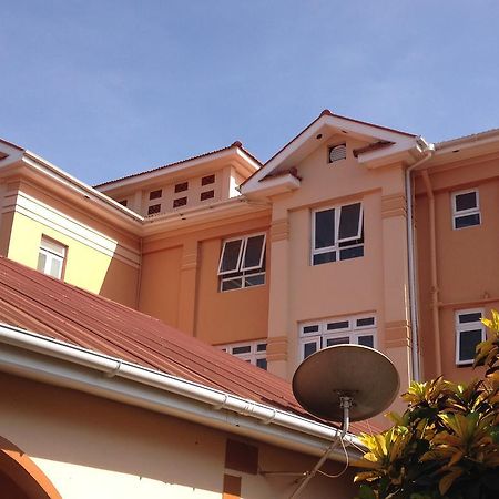 J Residence Motel Энтеббе Экстерьер фото
