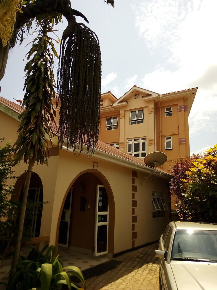 J Residence Motel Энтеббе Экстерьер фото